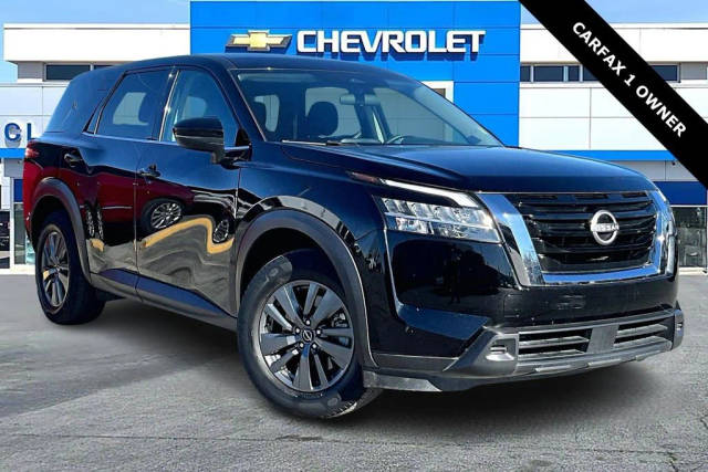 2022 Nissan Pathfinder S FWD photo