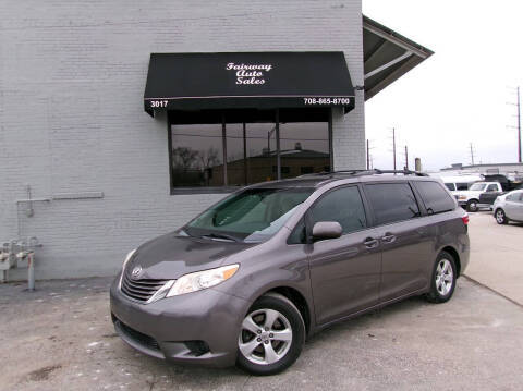 2015 Toyota Sienna LE FWD photo