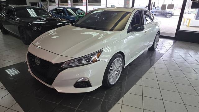 2022 Nissan Altima 2.5 SR FWD photo