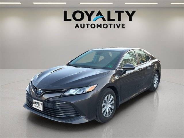 2020 Toyota Camry Hybrid LE FWD photo