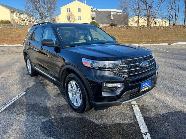 2023 Ford Explorer XLT 4WD photo