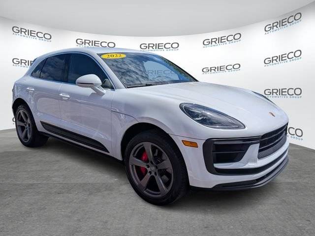 2022 Porsche Macan S AWD photo