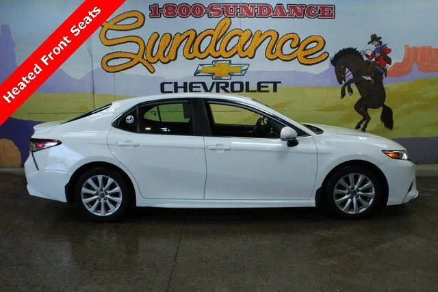 2019 Toyota Camry SE FWD photo