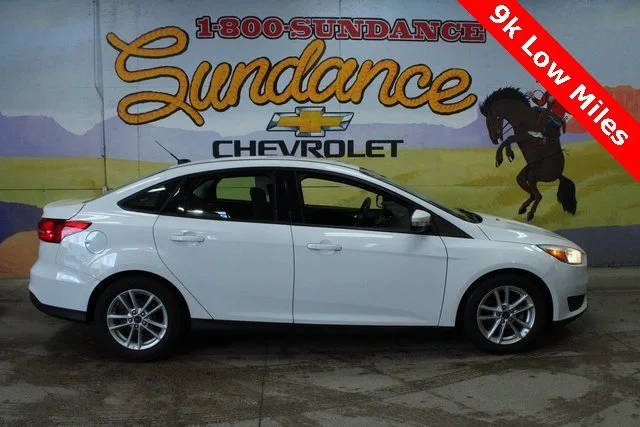 2016 Ford Focus SE FWD photo