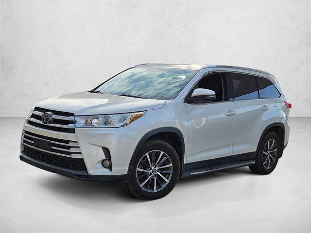 2019 Toyota Highlander XLE FWD photo
