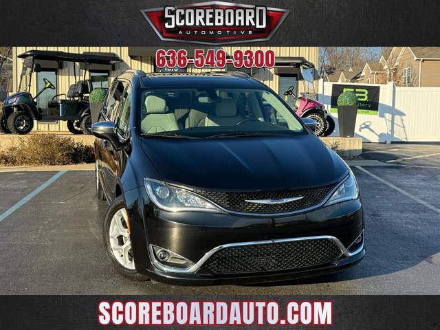 2020 Chrysler Pacifica Minivan Limited FWD photo