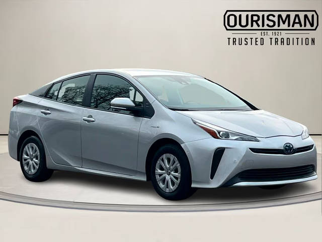 2022 Toyota Prius L Eco FWD photo