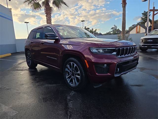 2023 Jeep Grand Cherokee Overland 4WD photo