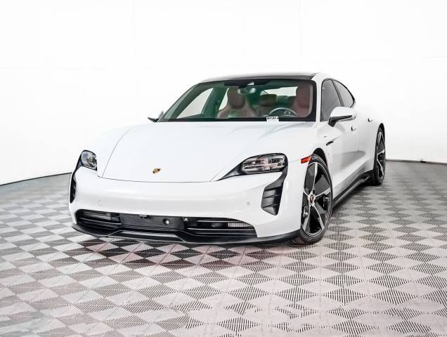2022 Porsche Taycan GTS AWD photo