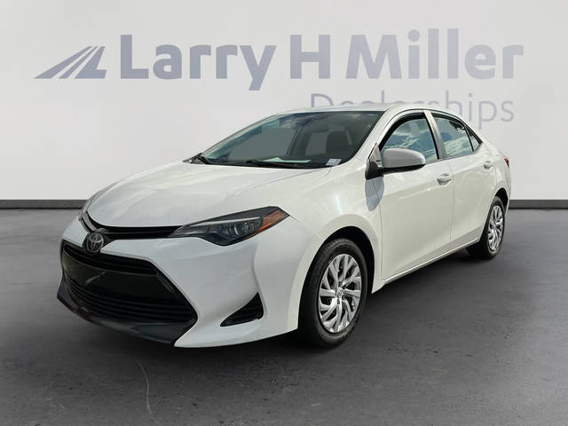 2019 Toyota Corolla LE FWD photo