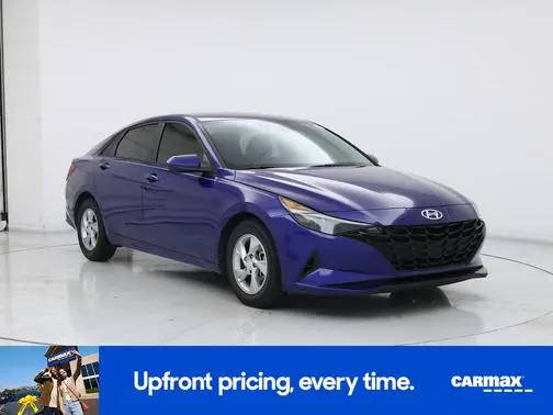 2022 Hyundai Elantra SE FWD photo