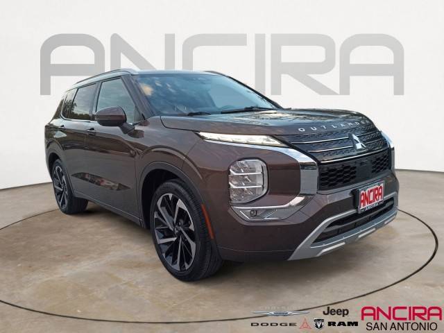2022 Mitsubishi Outlander SEL FWD photo
