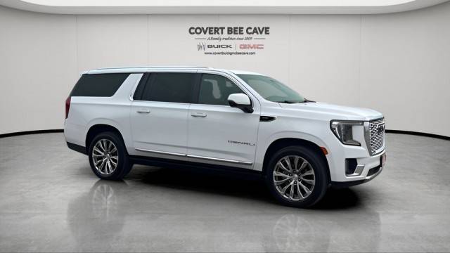 2021 GMC Yukon XL Denali 4WD photo