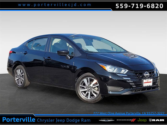 2023 Nissan Versa SV FWD photo