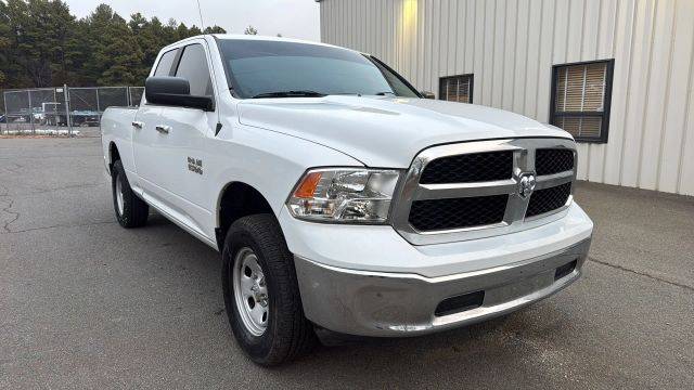 2017 Ram 1500 SLT 4WD photo