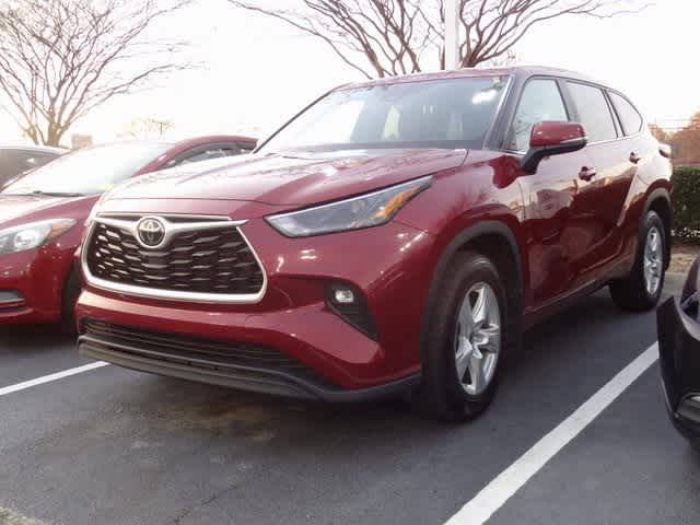 2023 Toyota Highlander LE FWD photo