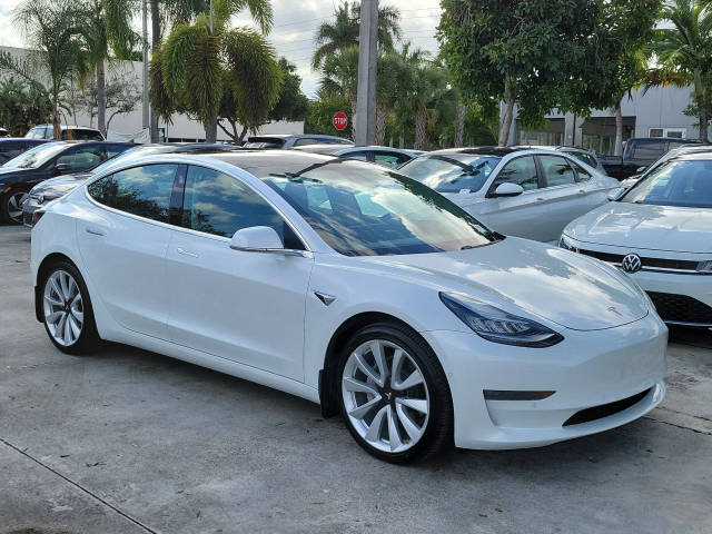 2020 Tesla Model 3 Long Range AWD photo