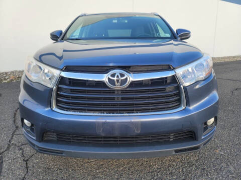 2016 Toyota Highlander XLE AWD photo