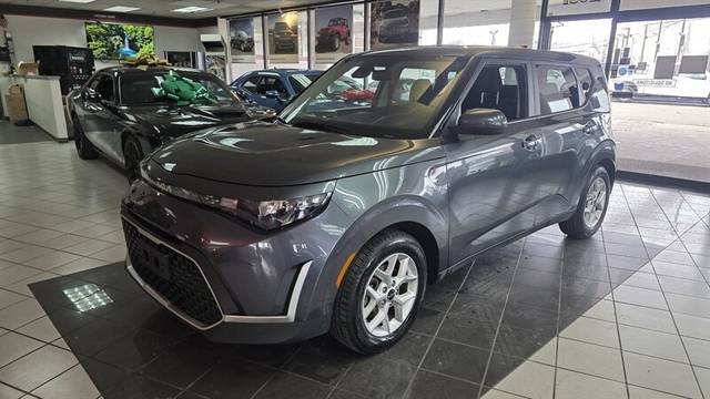 2023 Kia Soul LX FWD photo