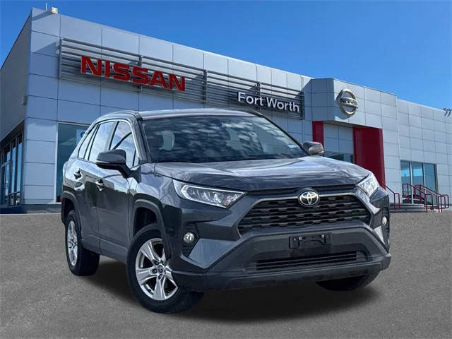 2021 Toyota RAV4 XLE AWD photo