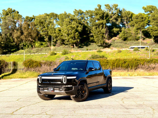 2022 Rivian R1T Adventure Package AWD photo