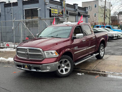 2016 Ram 1500 Laramie 4WD photo