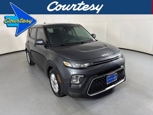 2022 Kia Soul LX FWD photo