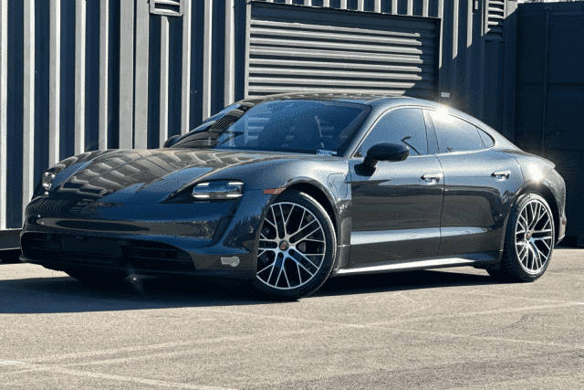 2023 Porsche Taycan  RWD photo
