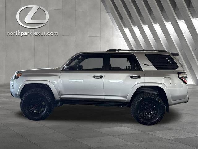 2022 Toyota 4Runner TRD Off Road Premium 4WD photo
