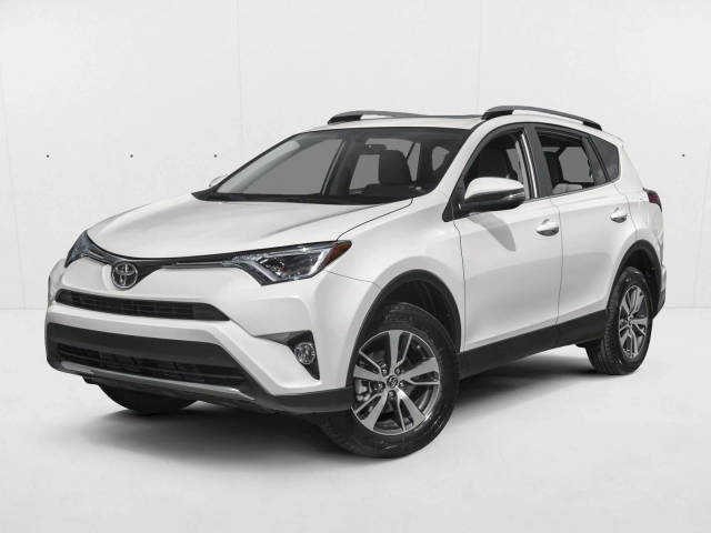2017 Toyota RAV4 XLE FWD photo
