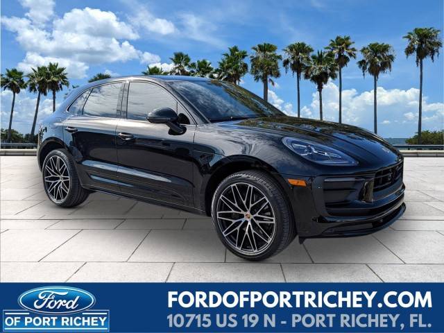 2023 Porsche Macan T AWD photo
