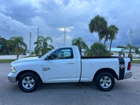 2019 Ram 1500 SLT RWD photo