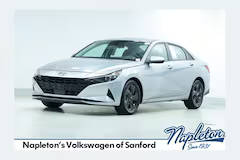 2022 Hyundai Elantra SEL FWD photo
