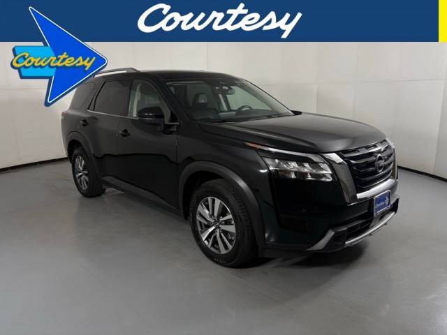 2023 Nissan Pathfinder SL FWD photo