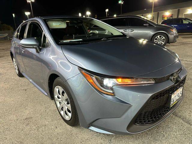 2021 Toyota Corolla LE FWD photo