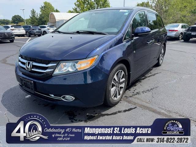 2015 Honda Odyssey Touring FWD photo