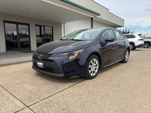 2023 Toyota Corolla LE FWD photo