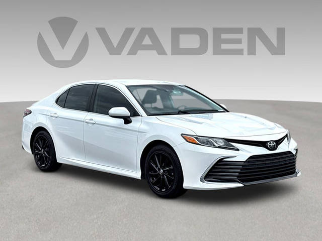 2022 Toyota Camry LE FWD photo