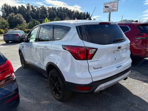 2019 Ford Escape SE FWD photo