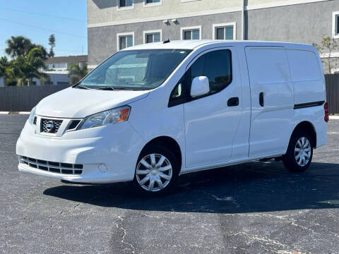 2015 Nissan NV200 SV FWD photo