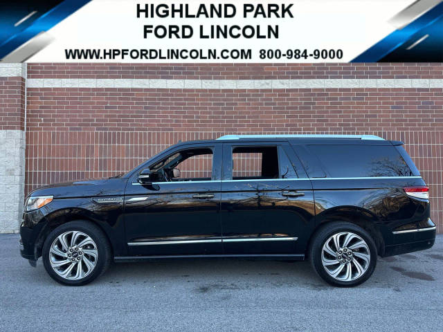 2023 Lincoln Navigator L Reserve 4WD photo