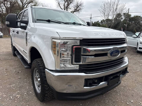2018 Ford F-250 Super Duty XL 4WD photo