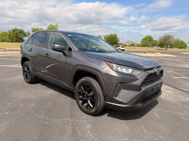 2022 Toyota RAV4 LE FWD photo