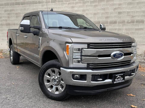 2019 Ford F-350 Super Duty LARIAT 4WD photo