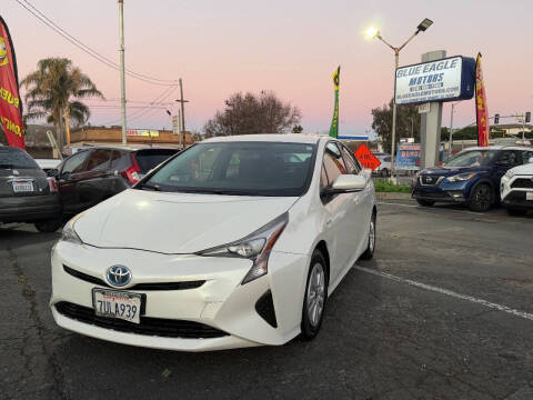 2016 Toyota Prius Two FWD photo