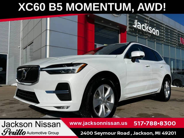 2022 Volvo XC60 Momentum AWD photo
