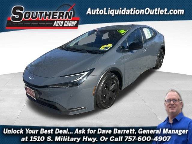 2023 Toyota Prius LE FWD photo