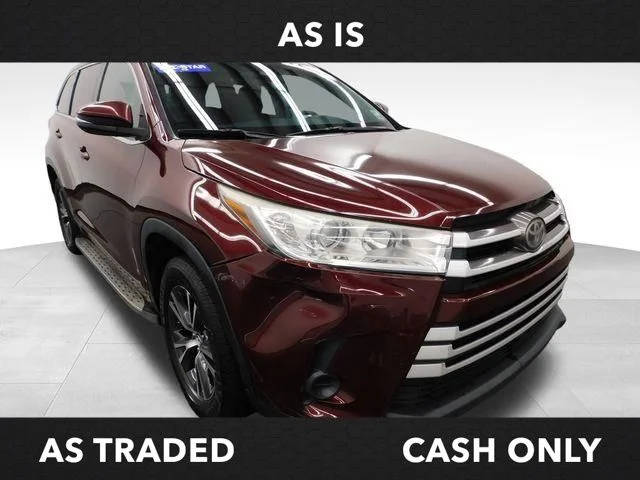 2017 Toyota Highlander LE FWD photo