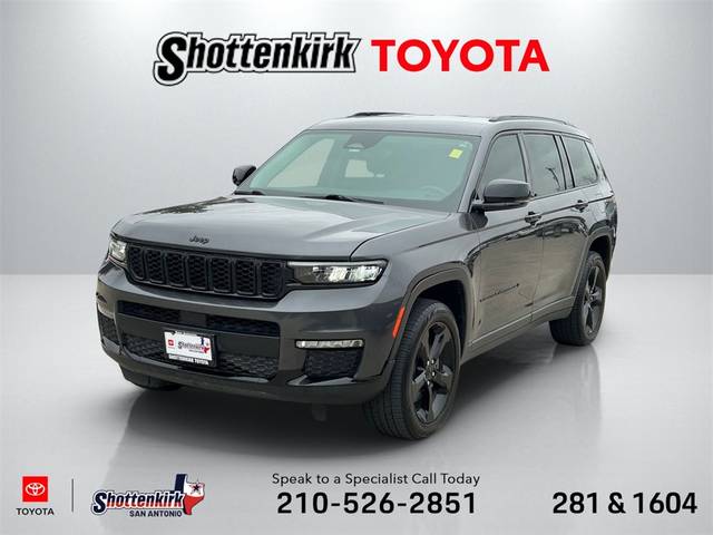 2022 Jeep Grand Cherokee L Limited 4WD photo