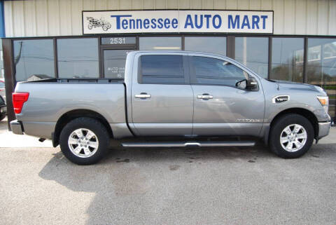 2017 Nissan Titan SV 4WD photo